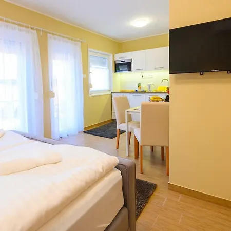 La Maison Du Calme Апартаменты Бюк
