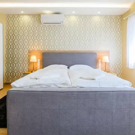 La Maison Du Calme شقة Bük