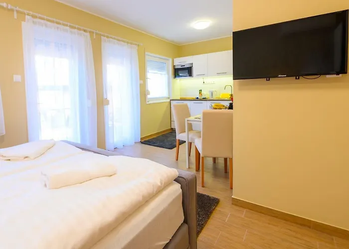 La Maison Du Calme 公寓 Bük