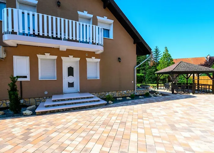 La Maison Du Calme 公寓